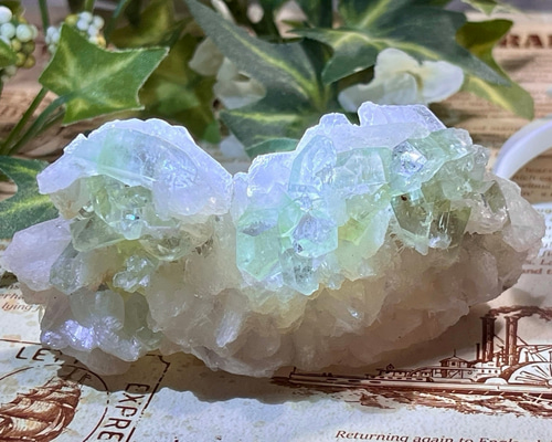 レインボー グリーンアポフィライト 原石 ラフストーン 魚眼石 天然石