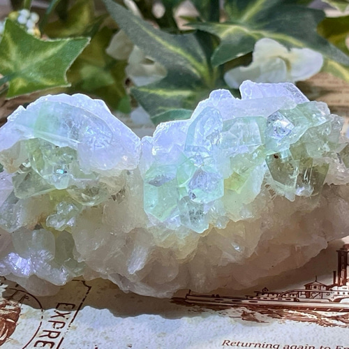 レインボー グリーンアポフィライト 原石 ラフストーン 魚眼石 天然石