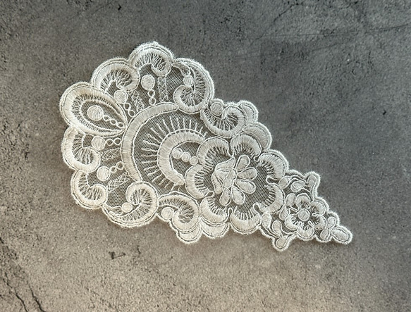 チュールモチーフレース ◆ 日本製 ◆ ダマスク柄 ◆ 1枚 ◆ M-lace-No,221 3枚目の画像