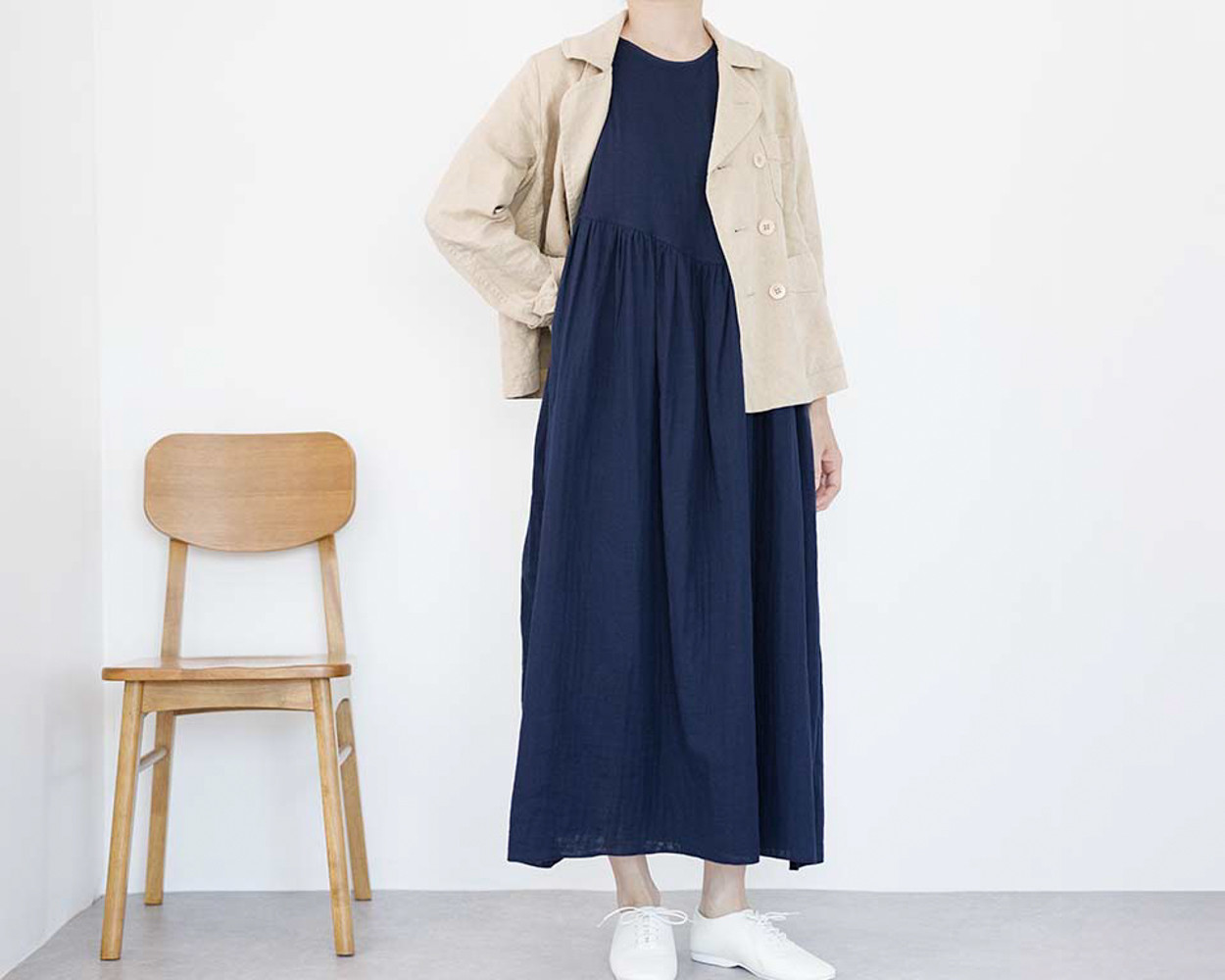 ダブルガーゼのアシンメトリーティアードワンピース/ネイビー
