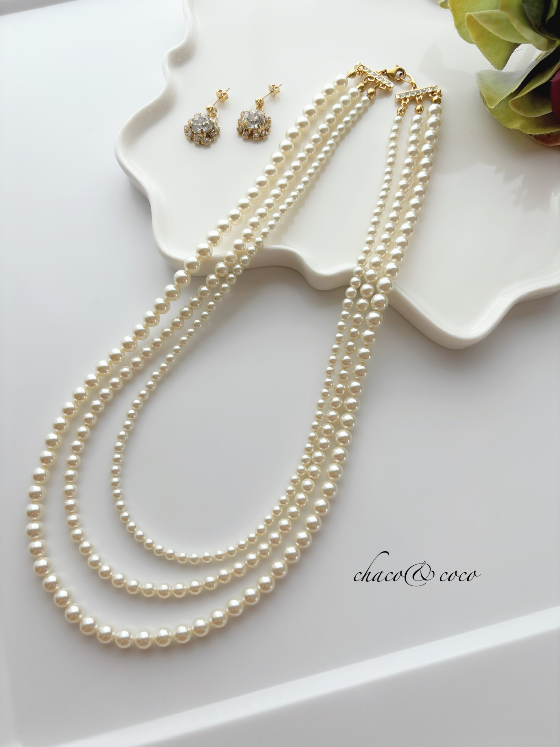 送料無料【2点セット】3連クリスタルパール（クリーム）ネックレス＆イヤリング/ピアスG