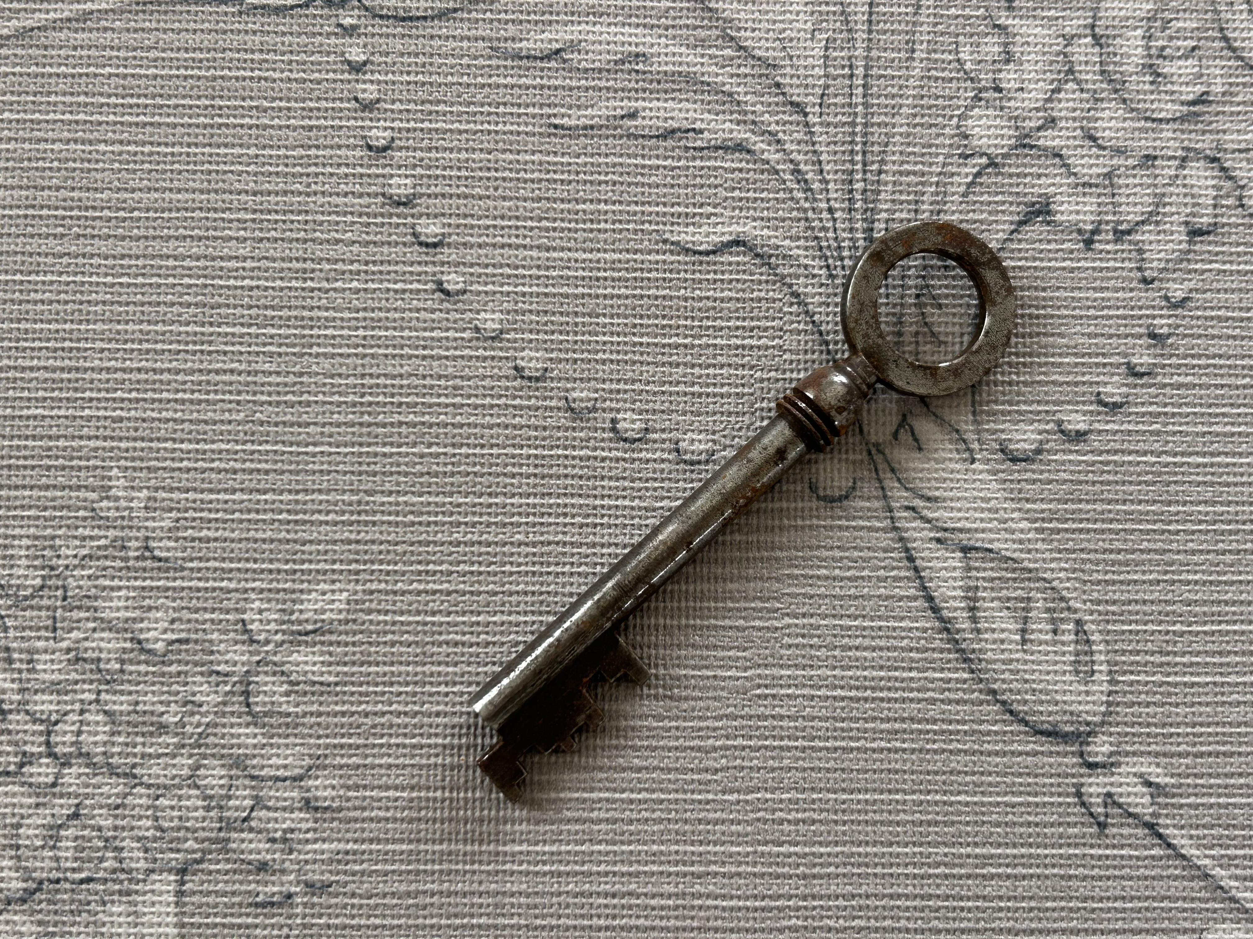 フランスVintage Key 鉄鍵 8.6cm オブジェ ディスプレイ インテリア
