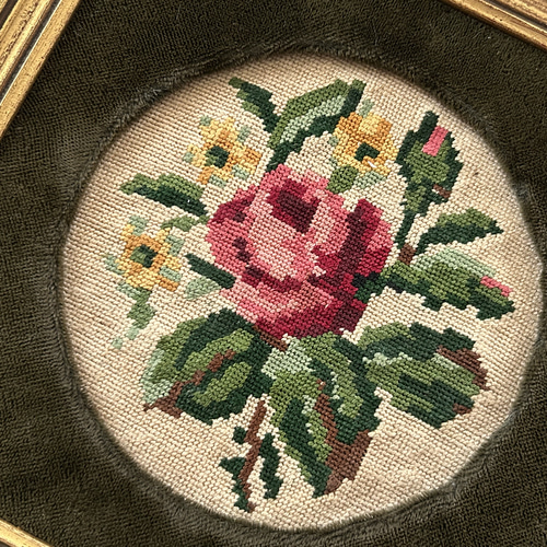 フランスVintage クロスステッチ刺繍額入り 額装 薔薇 Rose ベルベット