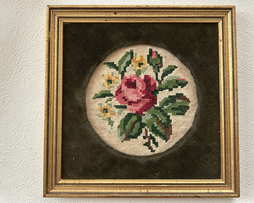フランスVintage クロスステッチ刺繍額入り 額装 薔薇 Rose ベルベット