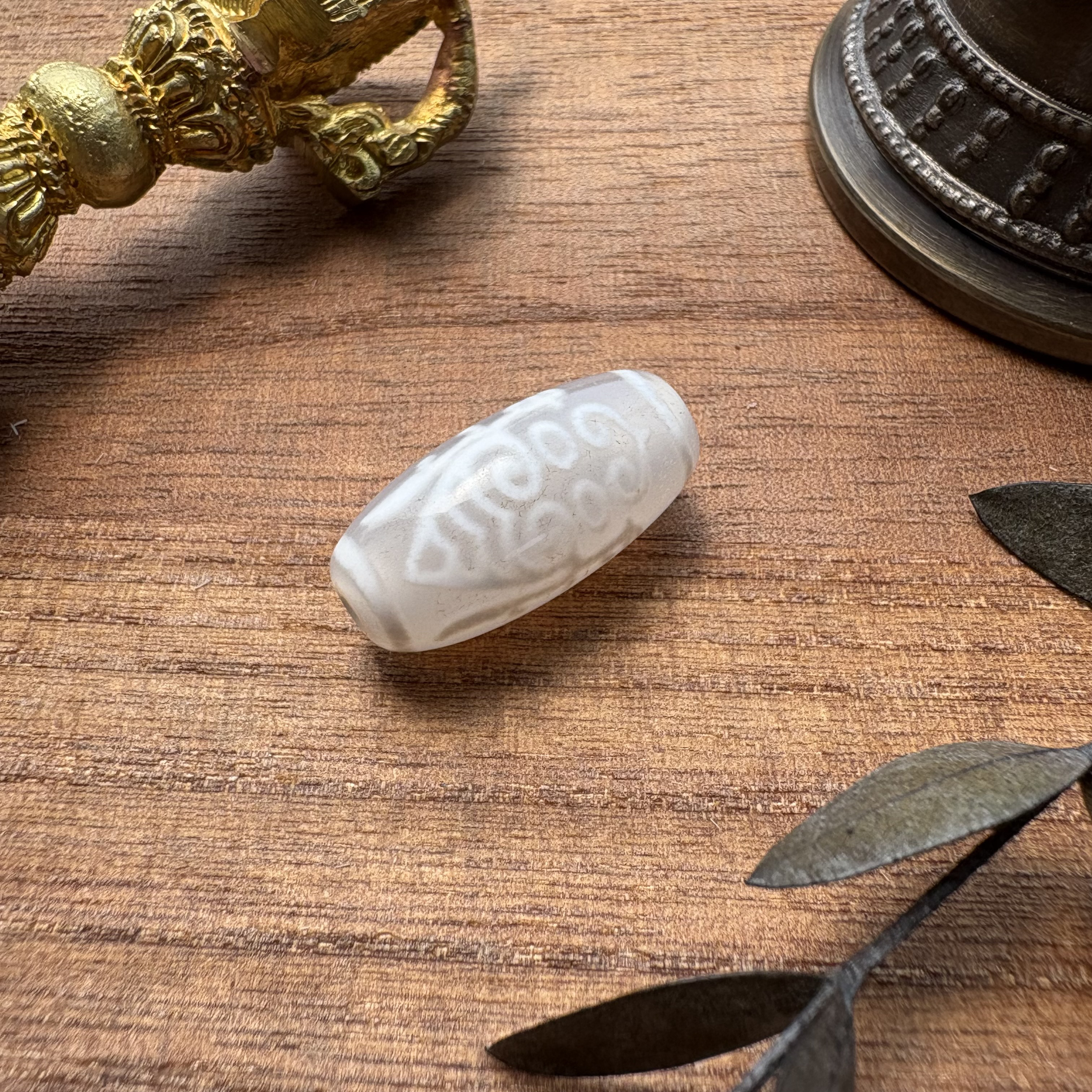 激レア【老玉髄 白白】蝉天珠 t80 天然石 円と縁 by.TAMAKO 通販