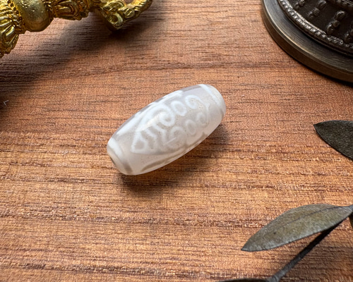 激レア【老玉髄 白白】蝉天珠 t80 天然石 円と縁 by.TAMAKO 通販