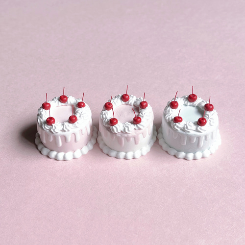 さくらんぼのドリップケーキ ホワイト ミニチュア フェイクケーキ 推し