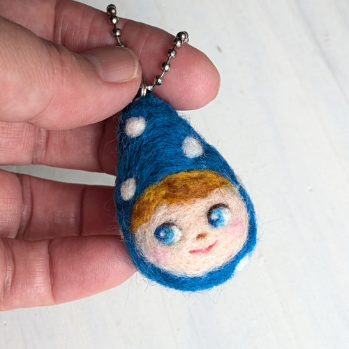 ドロップちゃんマスコット(⁠ディープブルーにドット)羊毛フェルト