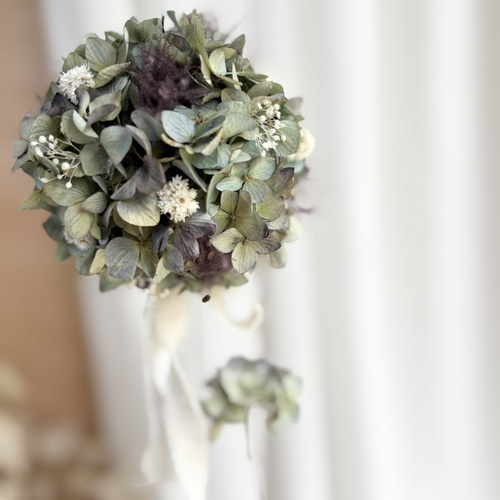 秋色紫陽花のフライングボール＊ゆらゆら癒しの小さな飾り フラワー