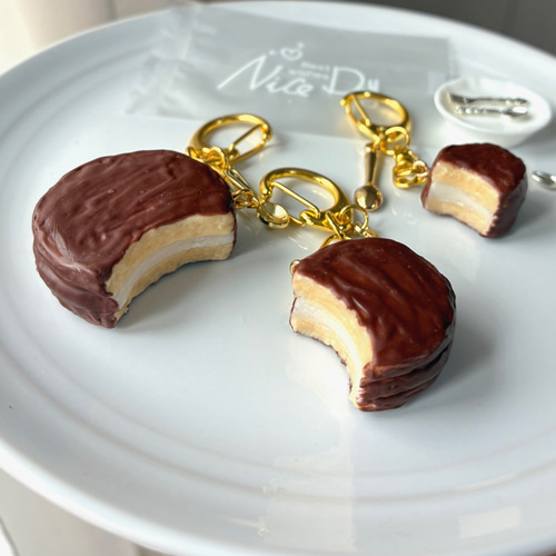 ♡フェイクスイーツキーホルダー＆チャーム♡チョコレートケーキとティーポット 選べるサイズ】チョコケーキ キーホルダー フェイクスイーツ 食品