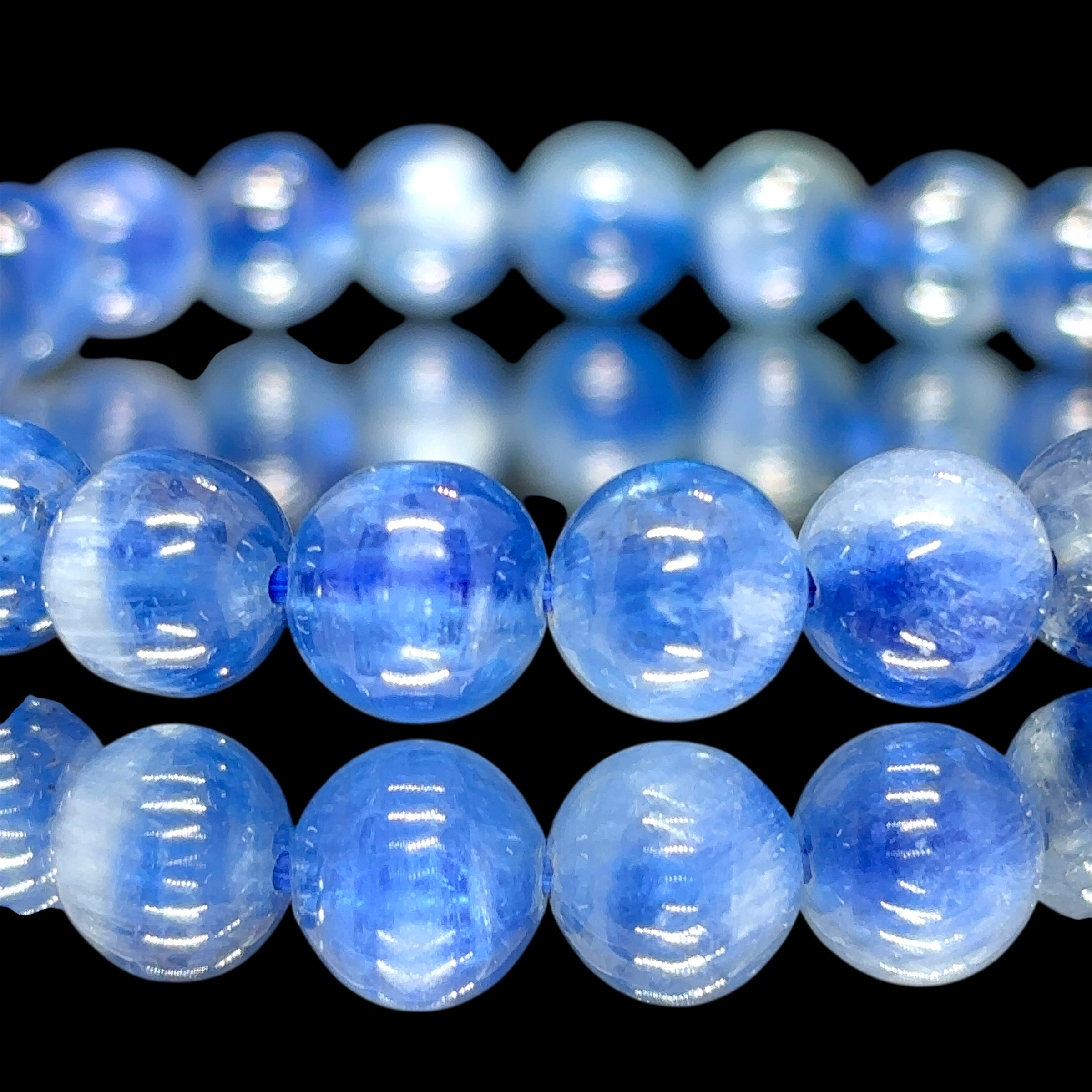 優しい波動　唯一無二　高品質　カイヤナイトブレスレット