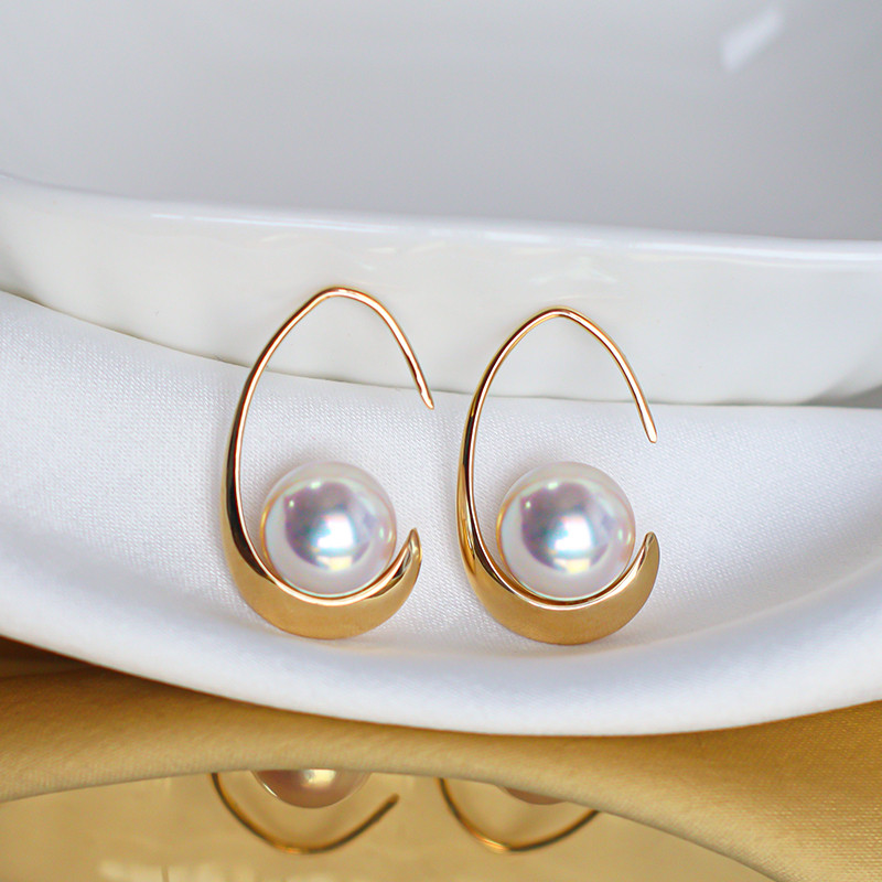 【La Corser】日本製 7-9.5mm アコヤ真珠 天然海水真珠 イヤリング 18Kゴールド 耳かけ式 天上レベルの輝き