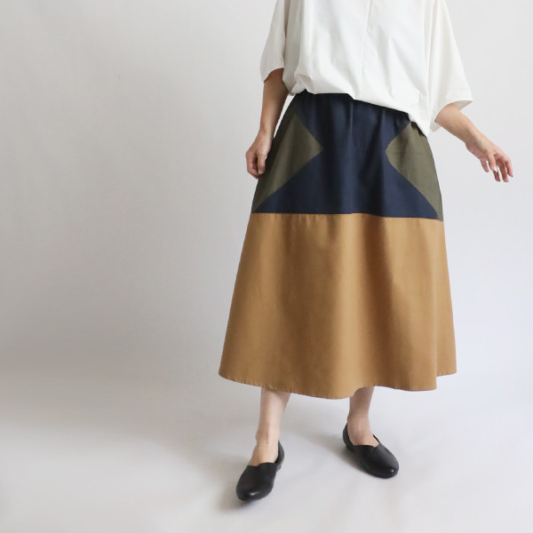 送料無料　春のスカート祭り　最終ＳＡＬＥ　愉快なパッチワーク　７６cm　ギャザー スカート　ロングY58A