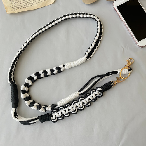 オーダー品】パラコードで作るスマホショルダーストラップ(ブラック