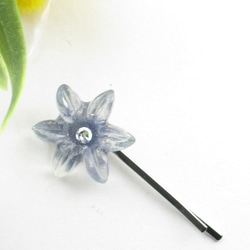 この花の名前は知らないけれど、クォーツがこの夏をひんやりとさせてくれる!!!<1点ものヘアピン>HP227 1枚目の画像