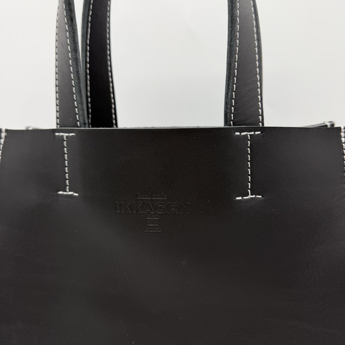 076.【海さん専用商品】幅広スクエアバッグ 牛革 ブラック ハンドメイド レザースクエアトートバッグ（ハンドメイド／ボックス型／マチ広め