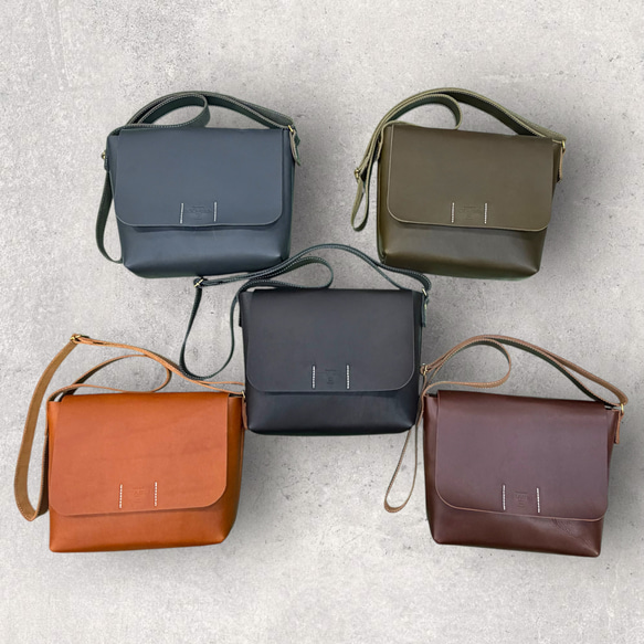 レザーフラップショルダーバッグM（ハンドメイド／A5収納可