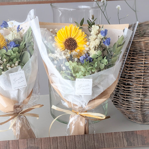 ひまわりと小花のドライフラワーのミニブーケ ドライフラワー mamemona