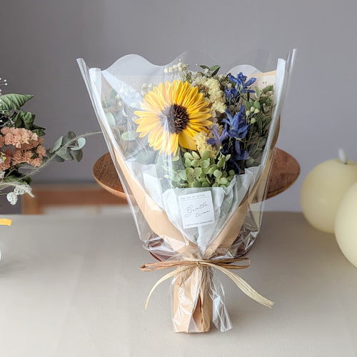 ひまわりと小花のドライフラワーのミニブーケ ドライフラワー mamemona