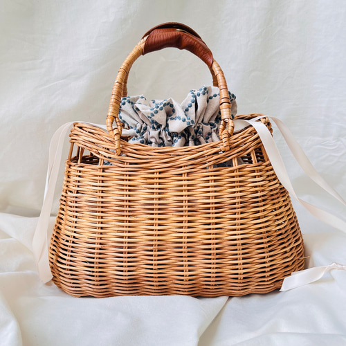 ♡handmade♡ミナペルホネン　　底がまぁるい巾着バッグ まる底巾着バッグ(ミナペルホネン タンバリン柄)グレーグリーン