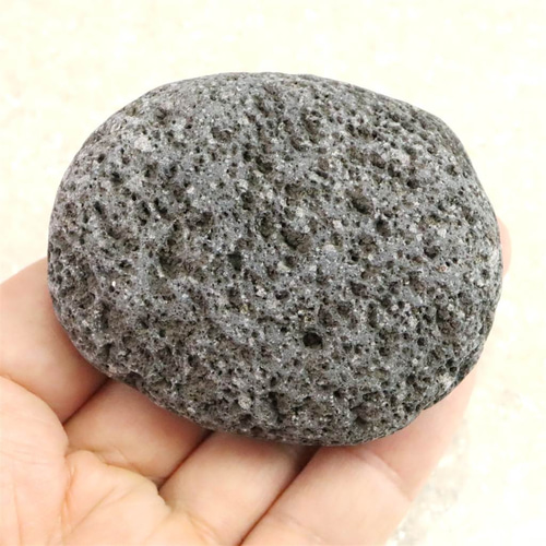 富士溶岩石 玄武岩 タンブル ディレクトリーカード付 119g #82759