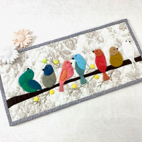 パッチワークタペストリー☆コアラ☆ パッチワークタペストリーキット／小鳥のタペストリー／完成品