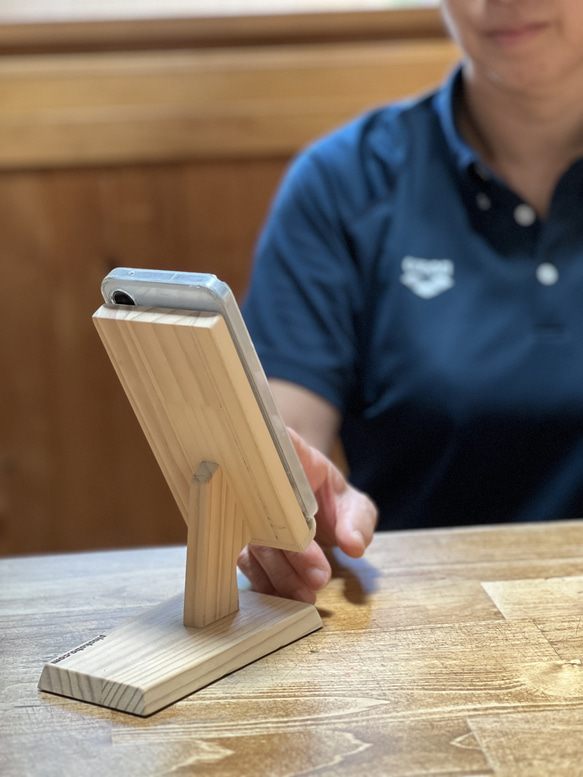 完全ハンドメイド【木製スマホスタンド】 完全ハンドメイド【木製スマホスタンド】