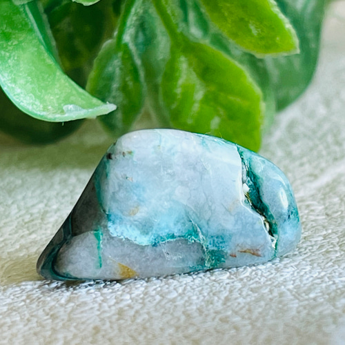 天使のヒーリング✨　クォンタムクアトロシリカ　原石　エンジェルストーン 天使のヒーリング✨ クォンタムクアトロシリカ 原石 タンブル