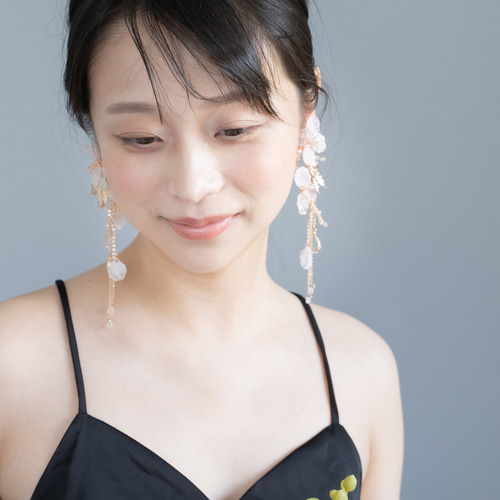 ◇送料無料◇お花モチーフ ピアス イヤリング 大ぶり ゴールド 桜