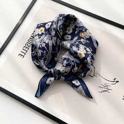 花柄シルク100%スカーフ ネイビー約53cm 絹スカーフ 高級感 オー