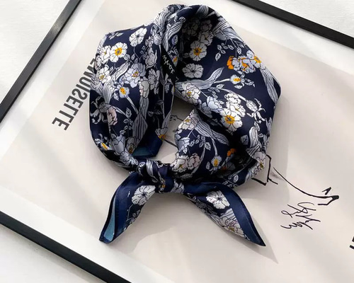 花柄シルク風スカーフ5点セット 花柄シルク100%スカーフ ネイビー約53cm 絹スカーフ 高級感 オー