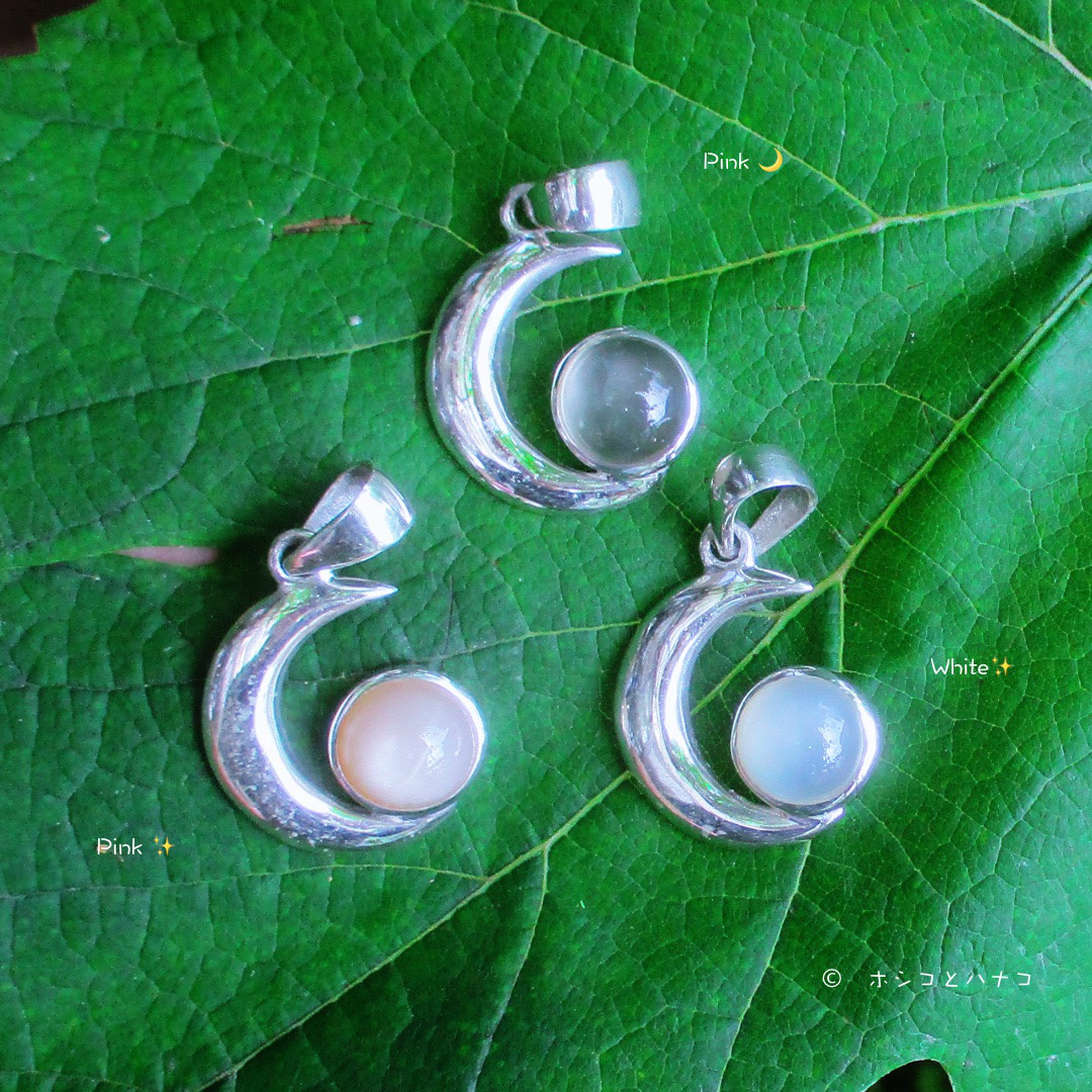 *高品質*三色のムーンストーン三日月ペンダント【Silver925】★6月の誕生石★