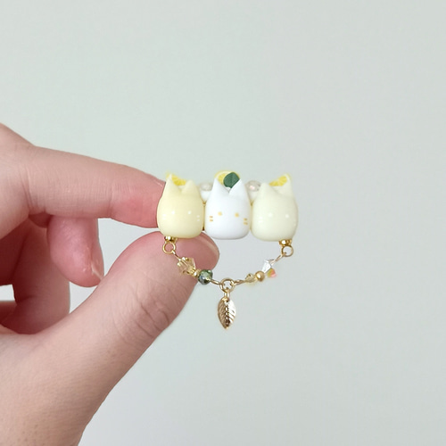 レモネードなネコキューブブローチ .猫 レモン ブローチ DOKUNEKO