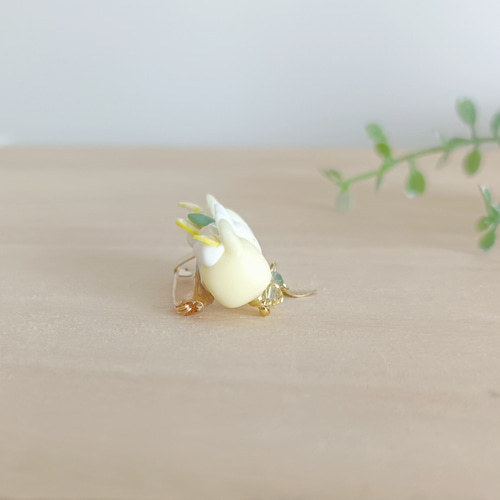 レモネードなネコキューブブローチ .猫 レモン ブローチ DOKUNEKO