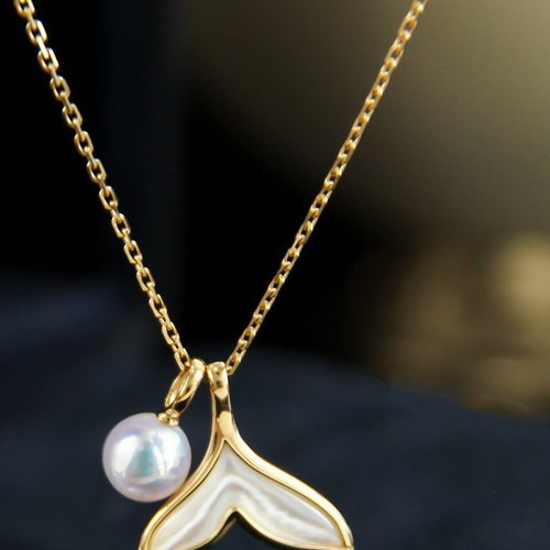 ラコルセ】日本製 5.5-8mm アコヤ貝 海水螺鈿ペンダント 18金