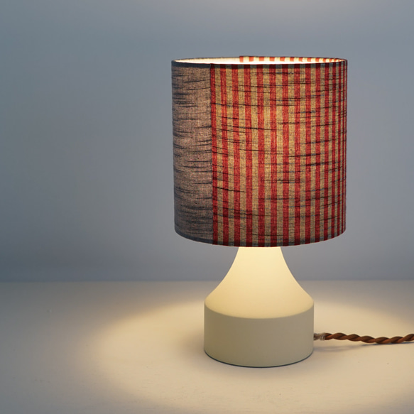 ◆HappyLamp◆Sサイズ/日本/会津木綿/レッド/JAPAN fabric/スタンドランプ/照明/素材の旅2025 2枚目の画像