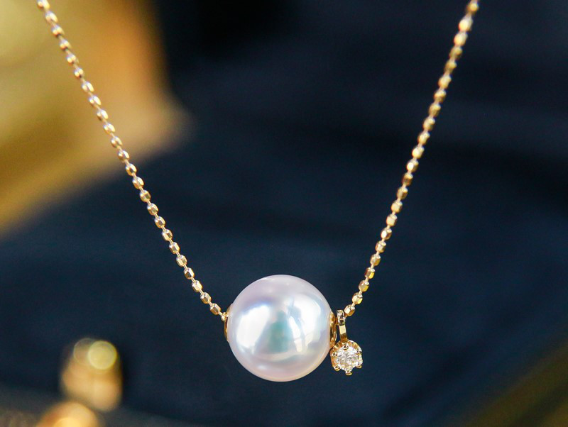 【La Corser】日本製 7.5-9.5mm アコヤ真珠 天然海水真珠 パスパルトゥーペンダント 18Kゴールド 6本爪ダイ