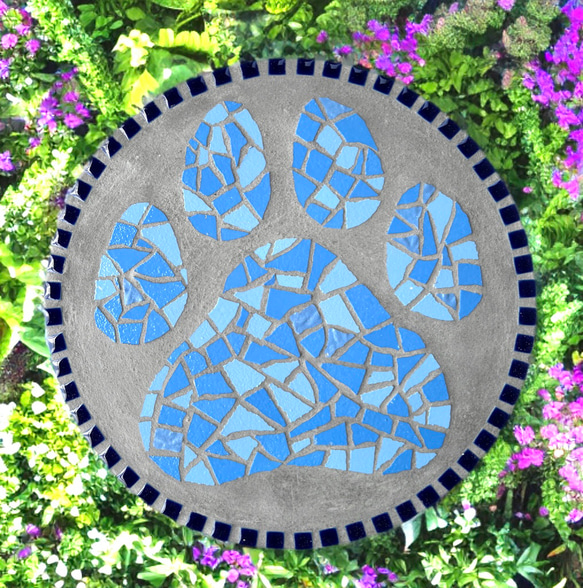 セール品　27cm  犬猫の足型ガーデンステップ（ブルー） 3枚目の画像