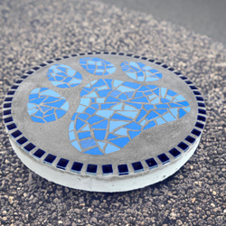 セール品　27cm  犬猫の足型ガーデンステップ（ブルー） 5枚目の画像