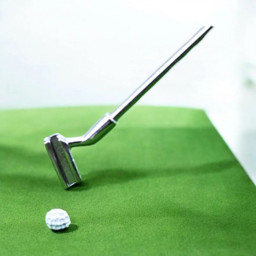 ミニチュアゴルフクラブ＆ボール 5点セット（合金製）ゴルフ好き必見