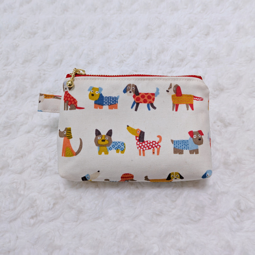 2231．大人可愛い オシャレドッグ柄 ミニポーチ ファスナータイプ