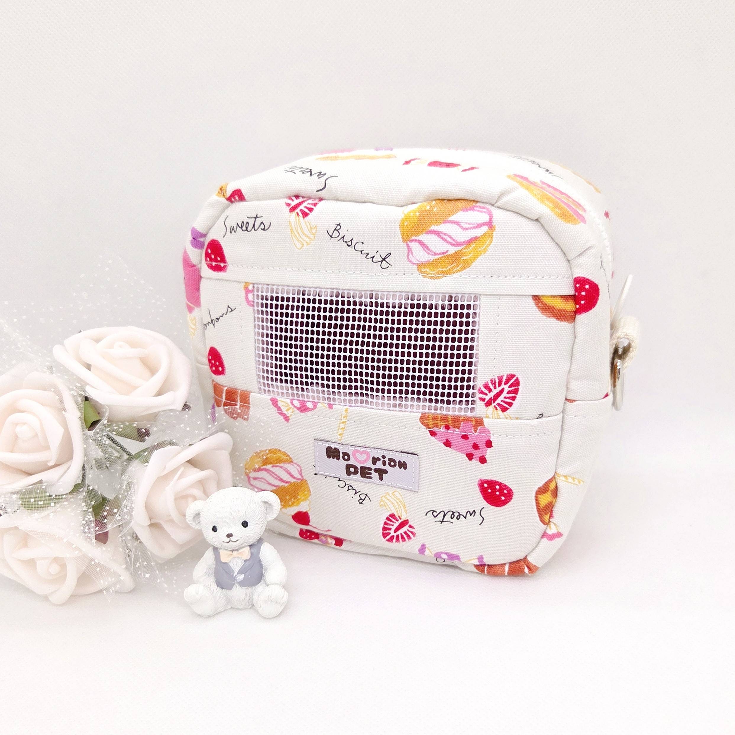 【かりん】モモンガポーチ ちいかわ 畳刺繍がま口ミニポーチ（モモンガ＆古本屋） | ちい