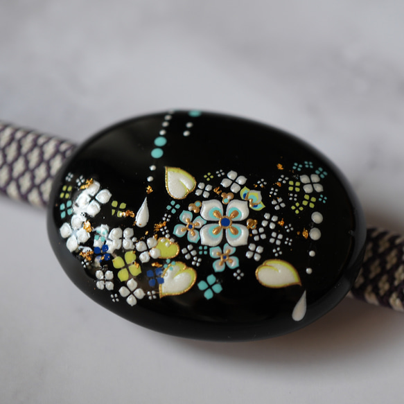 天然石黒瑪瑙と紫陽花、金沢箔の帯留め（金沢箔24K入り）ブローチ  