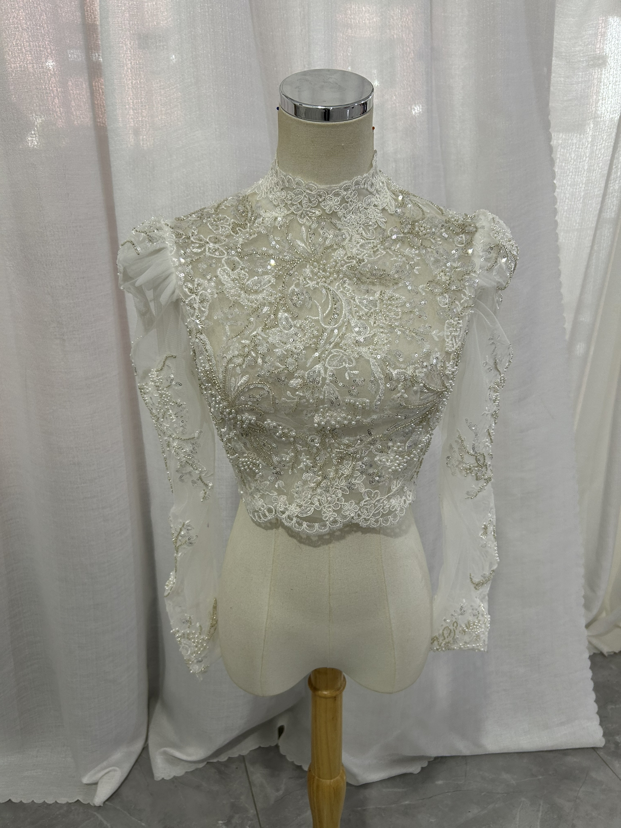 送料無料！キラキラビジューボレロ　長袖　ハイネック　ブラウス　トップス　ドレスアレンジ お色直