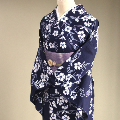 手染め型染 型染浴衣 【濃紺】 優し気なナデシコに流水が舞妓さんの