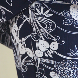 手染め型染　型染浴衣　【濃紺】　型染の万寿菊と菖蒲が美しい　モアトールサイズ　裄70ｃｍ　総手縫い木綿 15枚目の画像