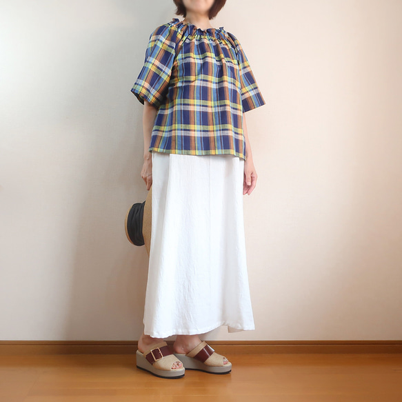 【生地あと僅か】甘過ぎない大人の配色 涼しい五分袖スモックブラウス（ハーフリネン／チェック柄） 12枚目の画像