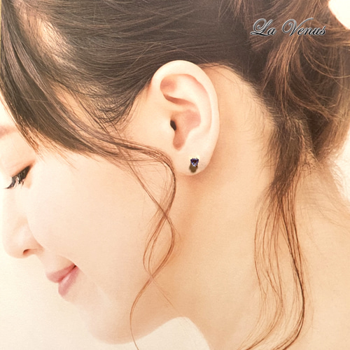 希少 天然 非加熱 タンザナイト 4mm トライアングル ピアス 片耳用