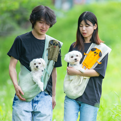 【コラボ④】犬用スリングバッグ　全２色　２サイズ 2枚目の画像