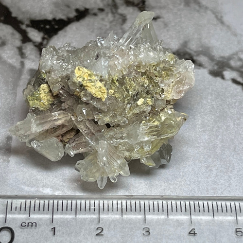 ヒマラヤ　インド　マニハール産　水晶　クリスタル　虹入り　クラスター　原石 ヒマラヤ インド マニハール産 水晶 クリスタル 虹入り